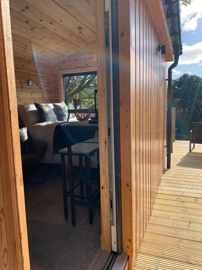 River Huts, Highland River Retreat With Hot Tub Инвернесс Экстерьер фото