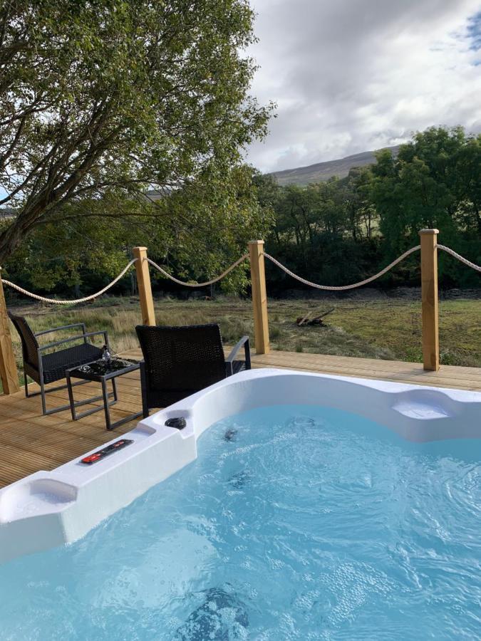 River Huts, Highland River Retreat With Hot Tub Инвернесс Экстерьер фото