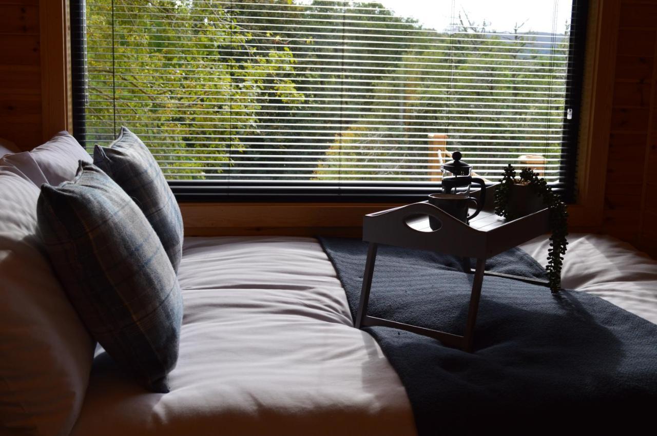River Huts, Highland River Retreat With Hot Tub Инвернесс Экстерьер фото