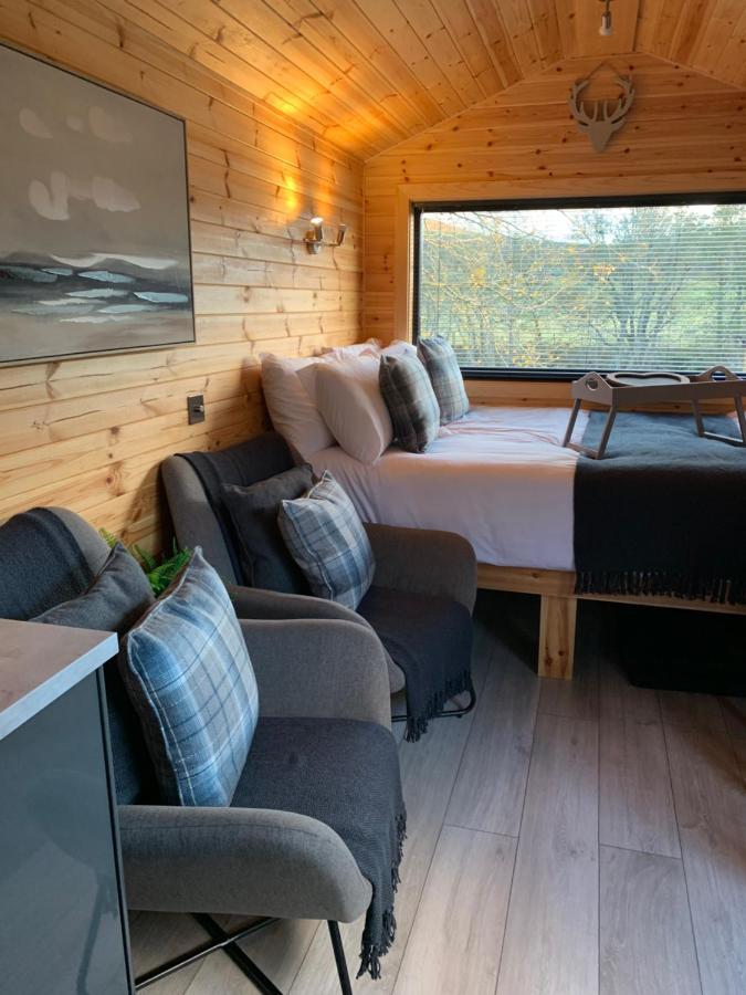River Huts, Highland River Retreat With Hot Tub Инвернесс Экстерьер фото