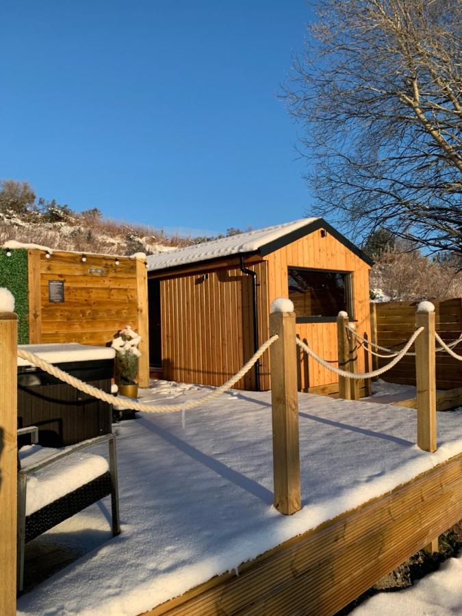 River Huts, Highland River Retreat With Hot Tub Инвернесс Экстерьер фото